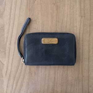 Marc Jacobs Black Leather Wristlet Wallet